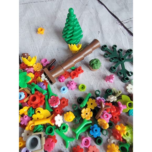 LEGO Plant Variety Lot 181 Random Foliage Trees Leaves Flowers Buckets And More - Picture 3 of 5